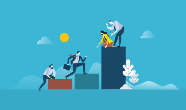 Blog-Sales-4-24-18W salesperson helping others
